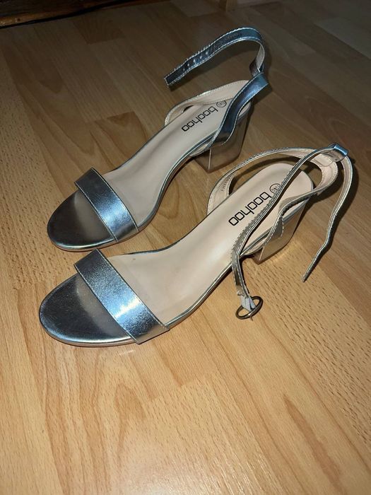 Босоніжки жіночі НОВІ