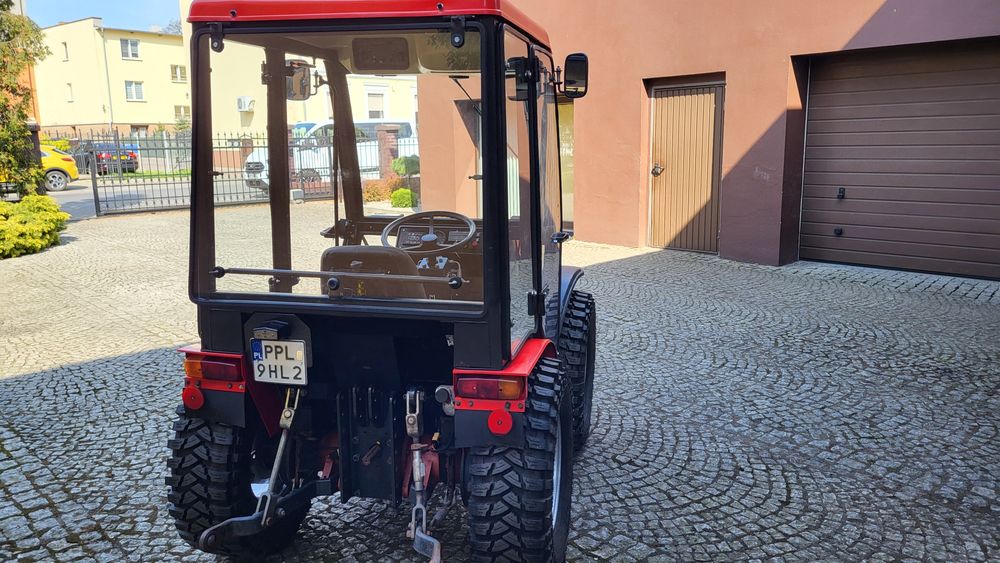 Ciągniczek traktorek AGT 835T mikrociągnik komunalny kubota