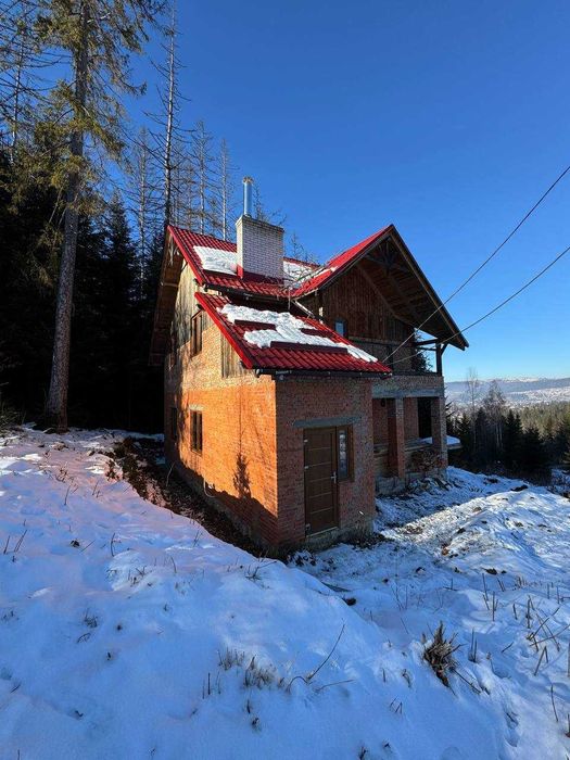 Карпати БУДИНОК з частковим ремонтом та комунікаціями в с. Микуличин