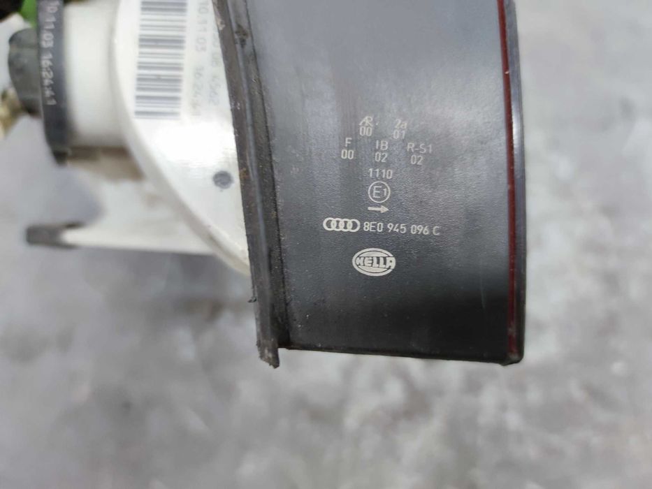 Audi A4 B6 Sedan Lampa Prawy Tył Prawa Tylna PT
