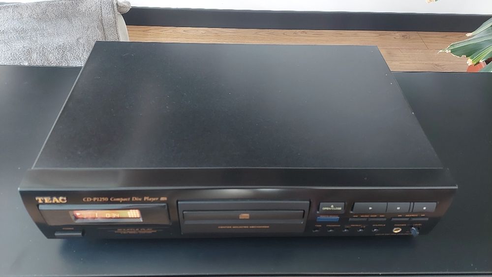 Teac cd-p1250 compact