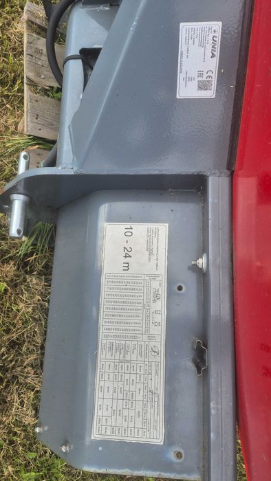 Rozsiewacz nawozów UNIA MX 1000; nieużywany