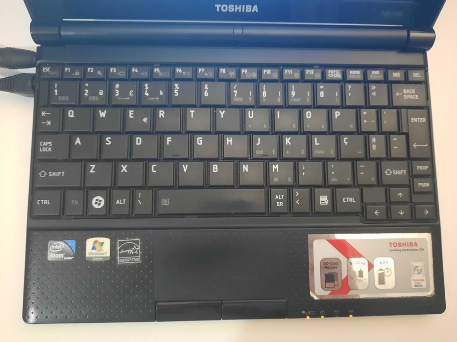 Portátil Toshiba NB500-12W