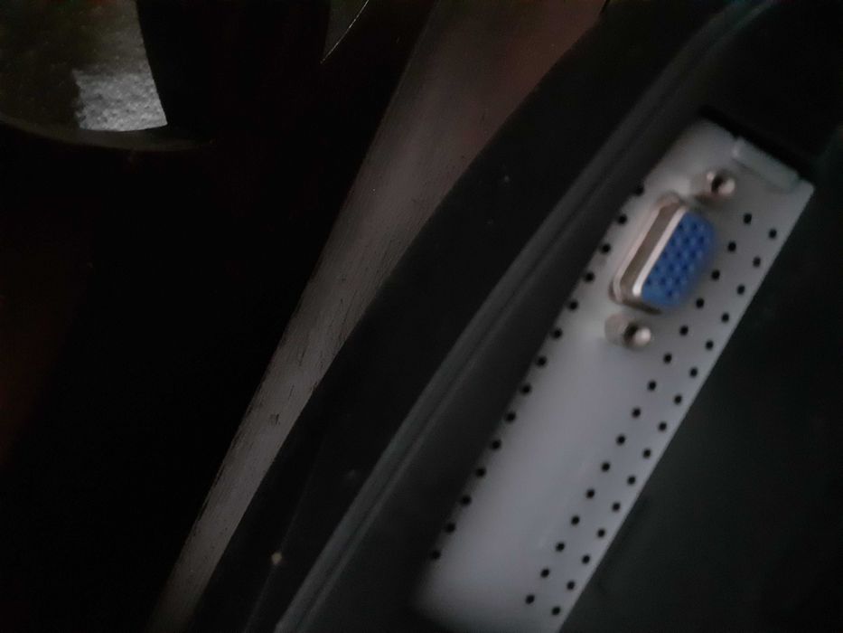 Monitor Samsung 943 NWX