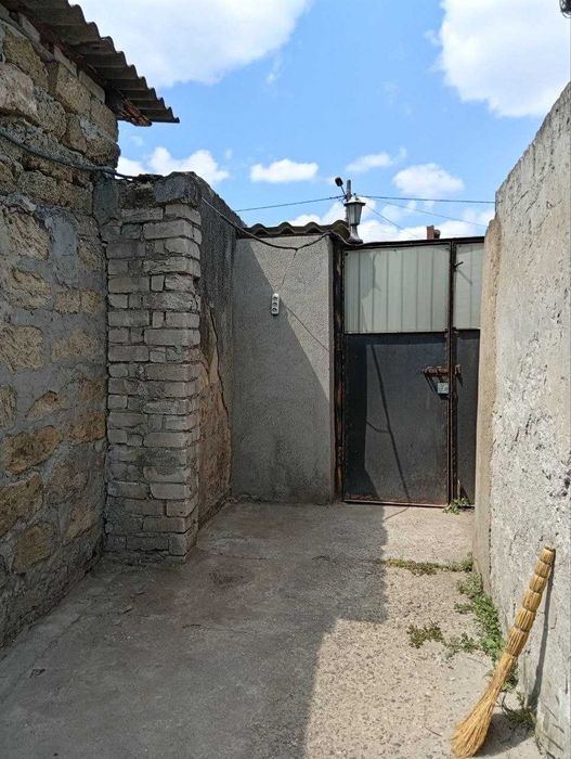 Продам дом 3 комнаты – улица Хуторская, цена 43 тыс.