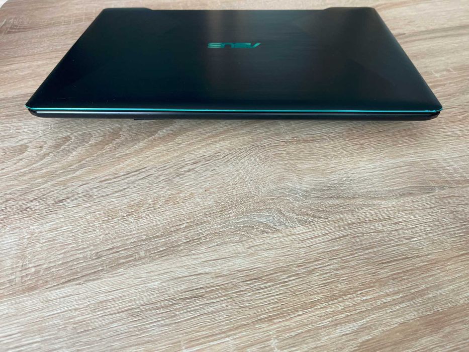 Laptop Asus R570ud