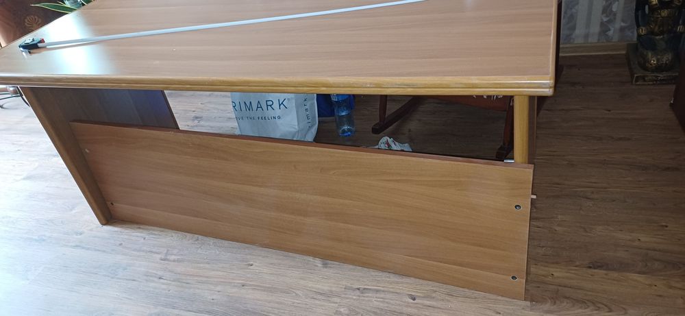 продам стол дерево офисное