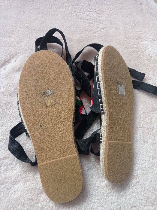Espadryle wiązane Asos