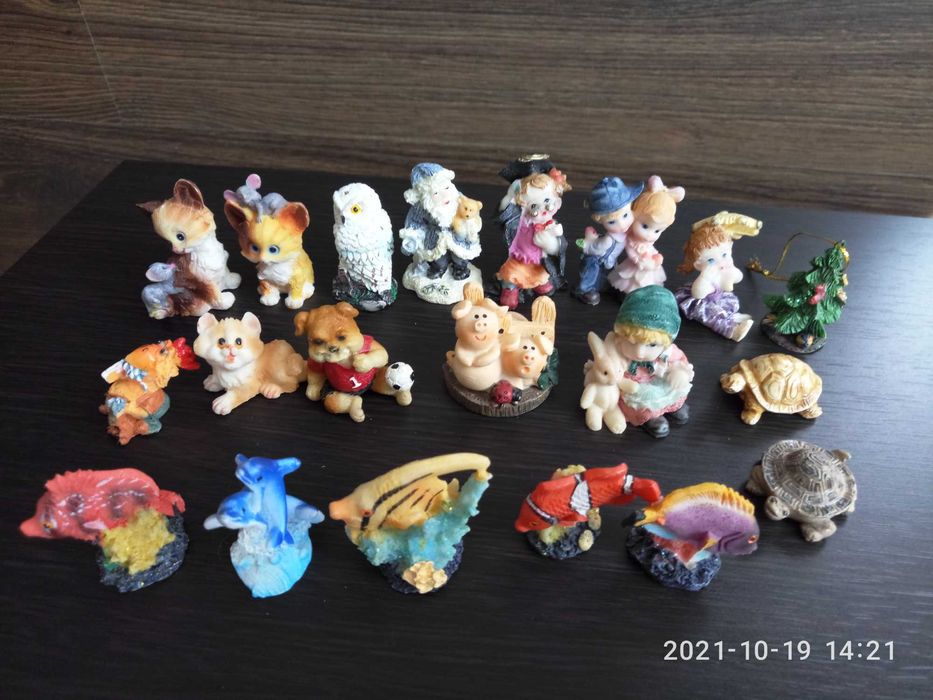Сувернирные статуэтки  и  фигурки , подборка ( куколки, животные)