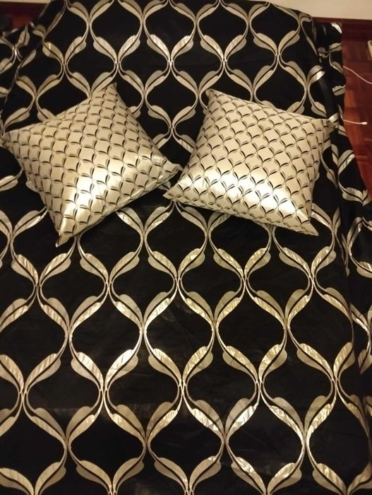 Vendo colcha de cama de casal