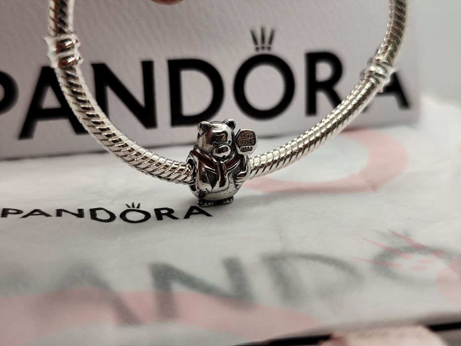 Conta urso de natal da Pandora