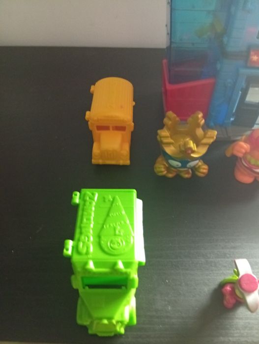 Conjunto de superthings e kazooms