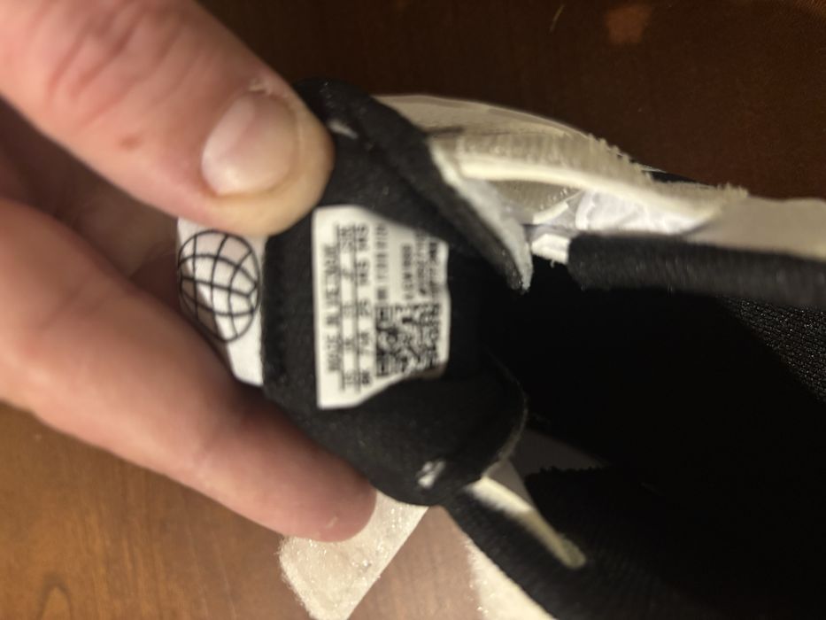 Sapatilhas Adidas Criança – Brancas – NOVAS com Etiqueta