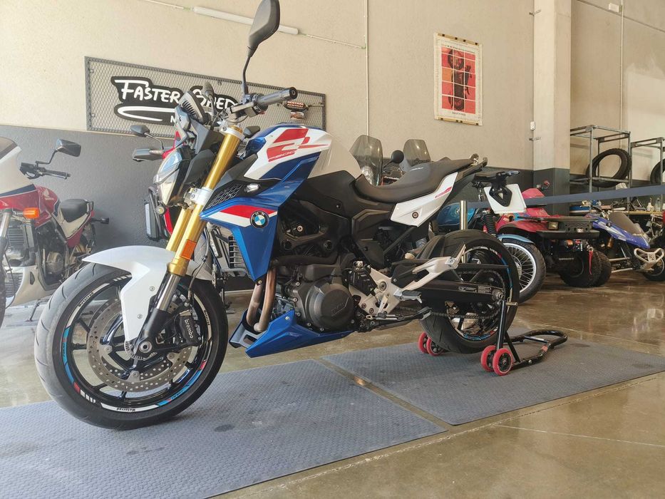 BMW F900 R com garantia!