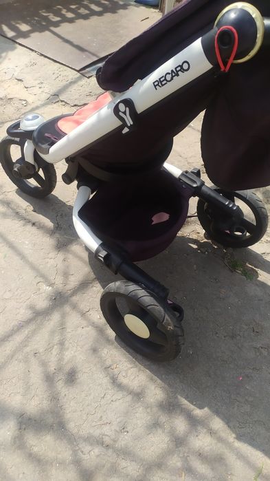 СРОЧНО продам коляску RECARO Babyzen