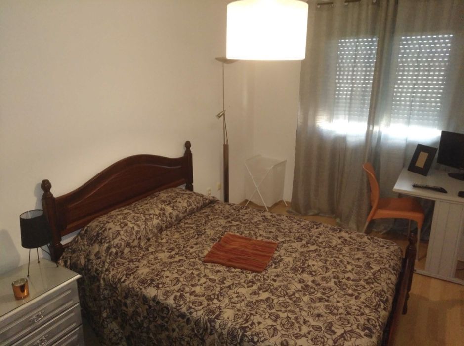 Carregado T2 com dispensa e arrecadação