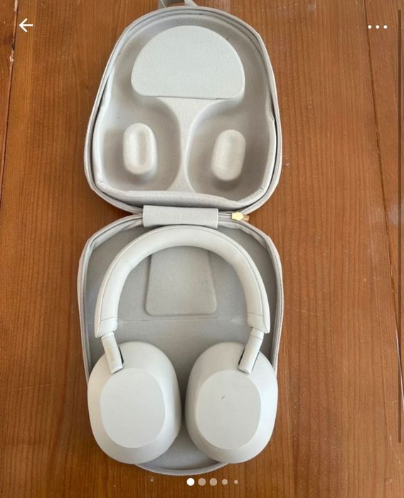 Auscultadores Sony WH-1000XM5 com cancelamento do ruído sem fios