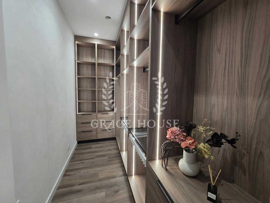 Продаж будинку 220м.кв. з ремонтом КМ Нова Ходосівка Ходосовка 8 соток