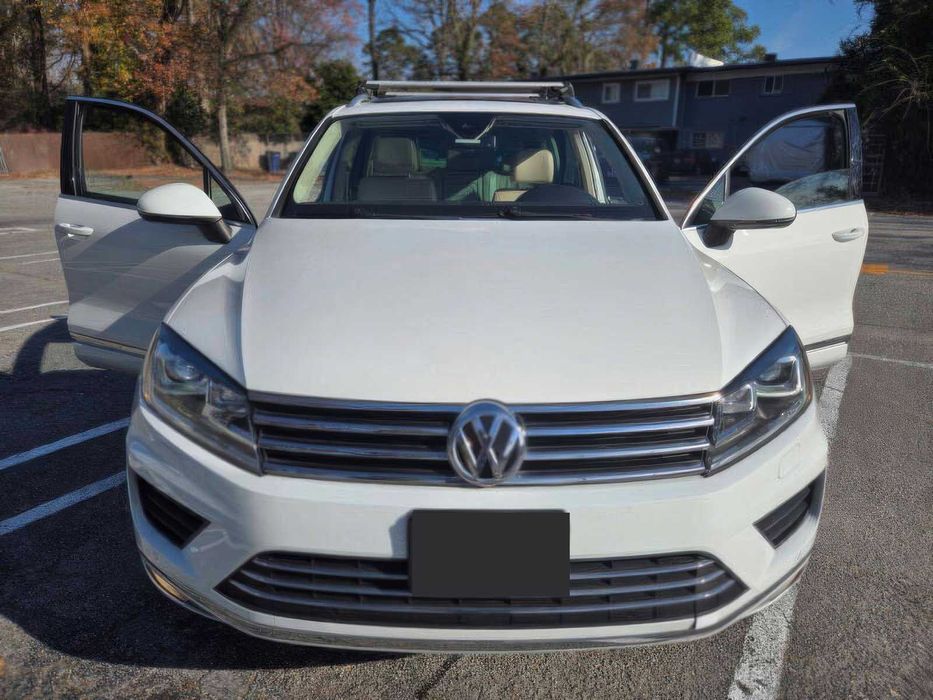 Volkswagen Touareg VR6 Lux      2016