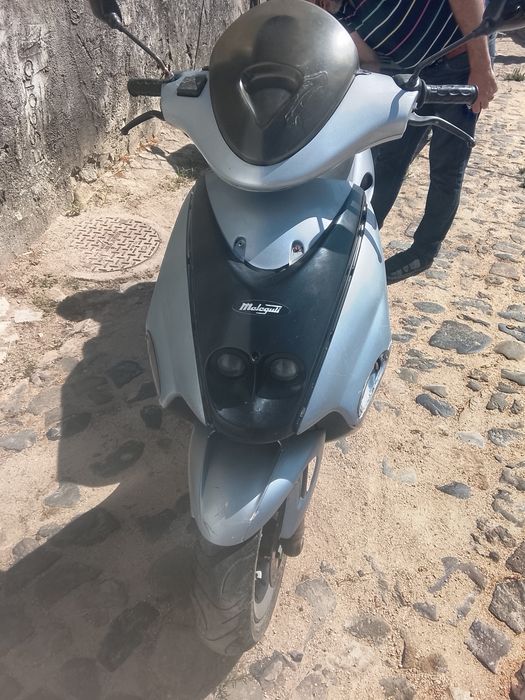 Mota 50 a trabalhar