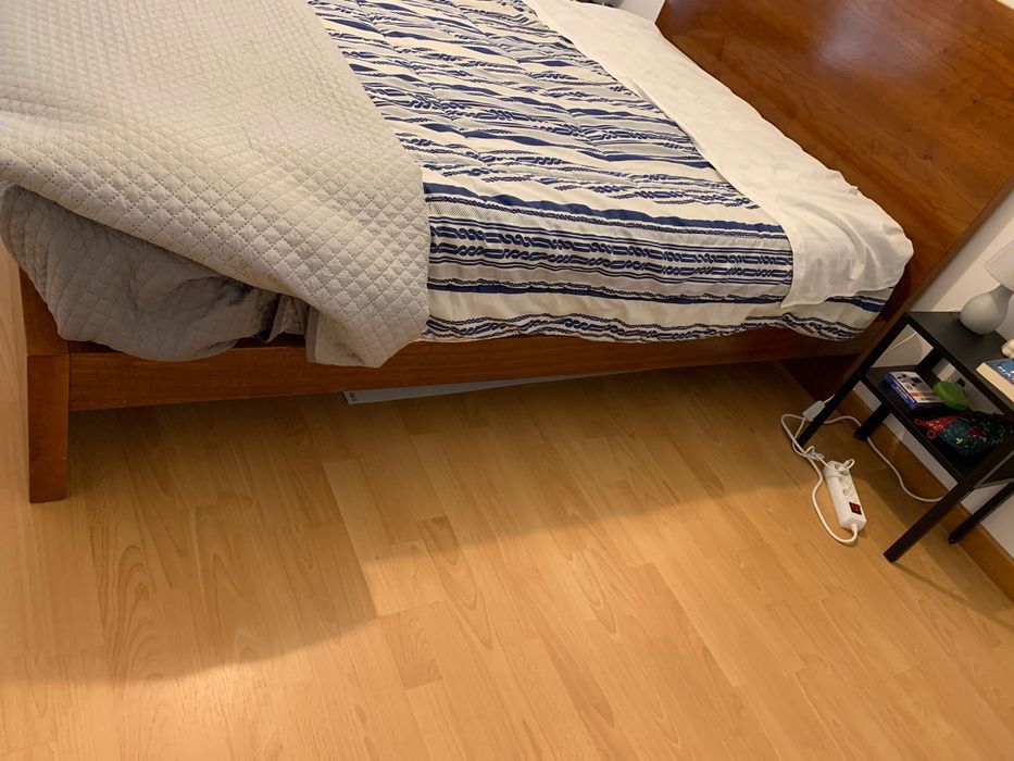 Cama corpo e meio em madeira maciça cerejeira