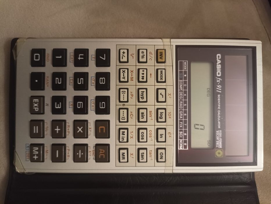 Калькулятор Casio fx-911