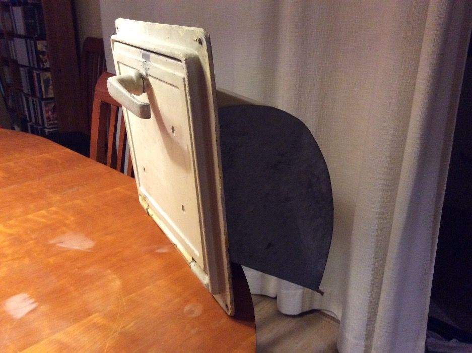 Boca de lixo em ferro