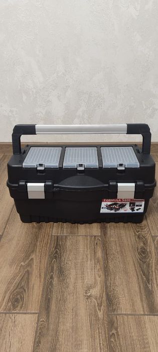 Чемодан для инструментов