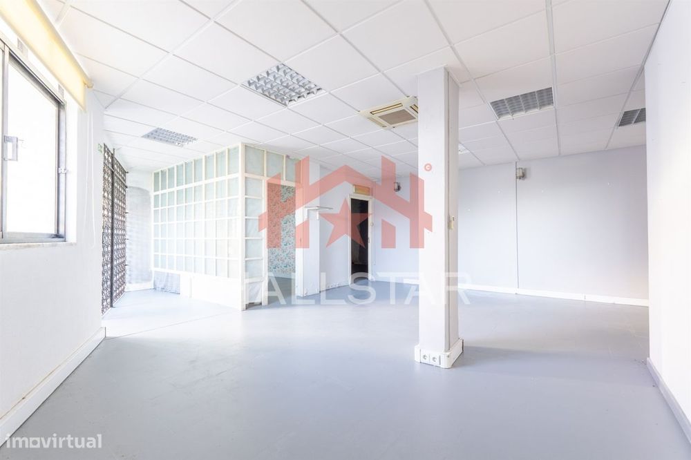 Loja com Garagem / Centro de Torres Novas