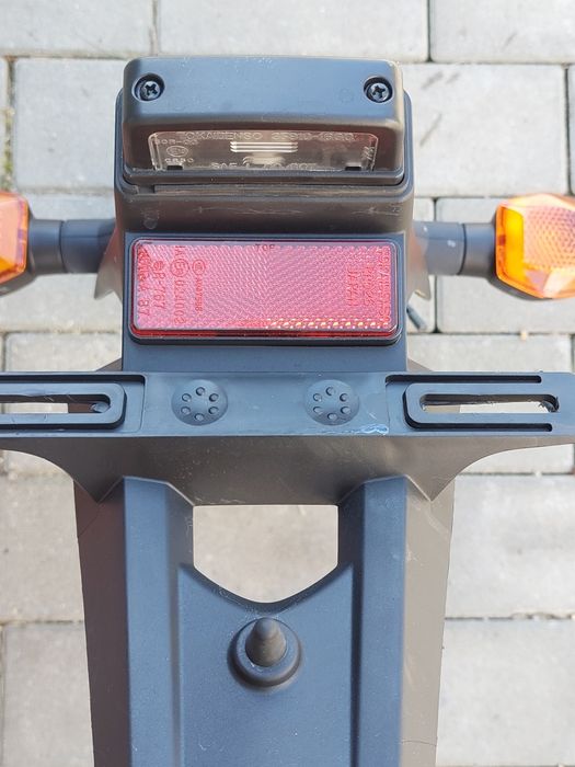 Suzuki GSR 750 Ogon Mocowanie Tablicy Rejestracyjnej