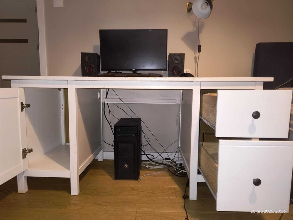 Biurko Ikea hemnesabiałe