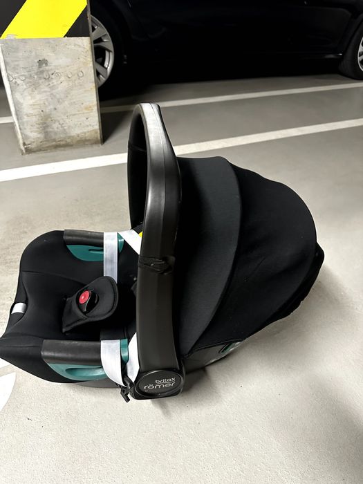 Fotelik, nosidełko+baza zestaw Britax Romer Baby-3 i-Size+Dualfix+Base