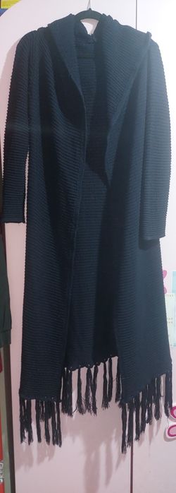 Długi kardigan z kapturem