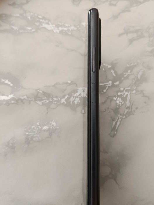 Vendo sem marcas de uso, como novo