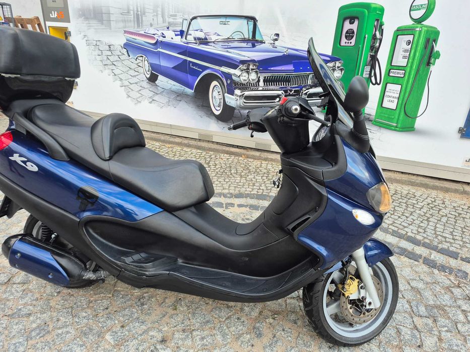 Skuter Piaggio X9 125 cm
