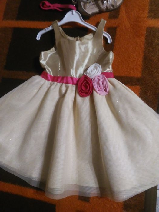 Sukienki roz 104 i inne sukieneki