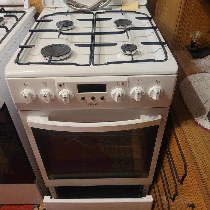 Kuchenka Gazowo Elektryczna 50cm  z rożnem