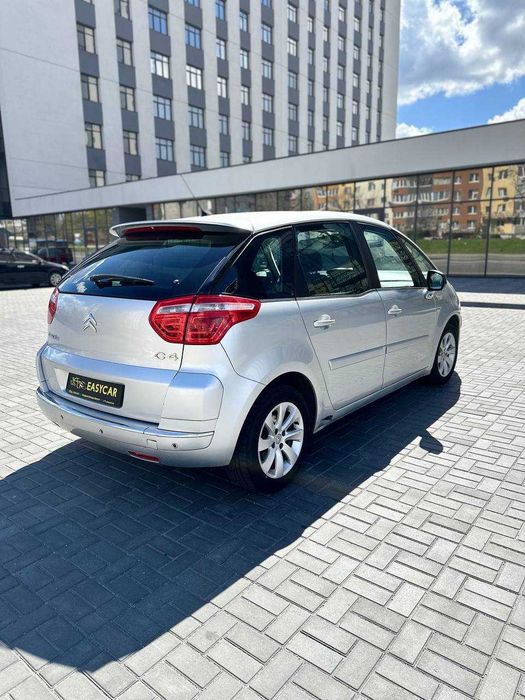 Продам Citroen C4 2009 1.6