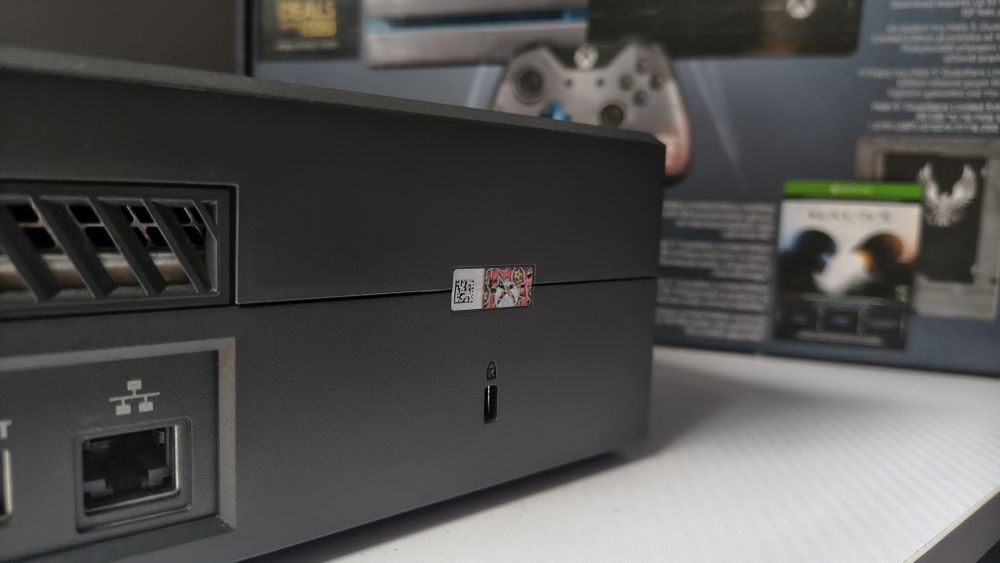Xbox One 1TB Edycja Limitowana Halo 5 Guardian