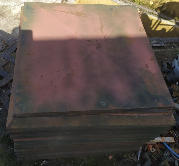 cobertura de chaminé em chapa reforçada.