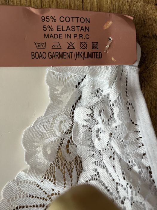 Топ  бавовняний в рубчик з кружевом