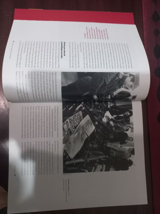 Livro 25 de Abril 1974