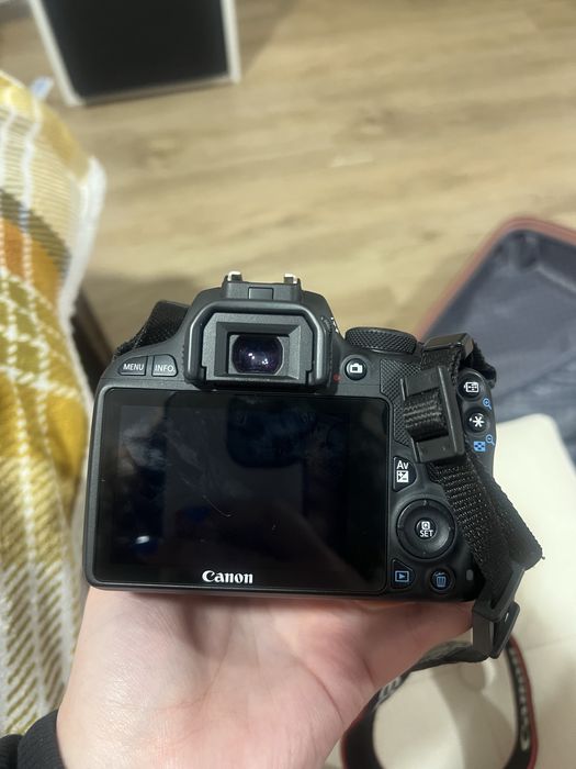 Camera Canon EOS 100d