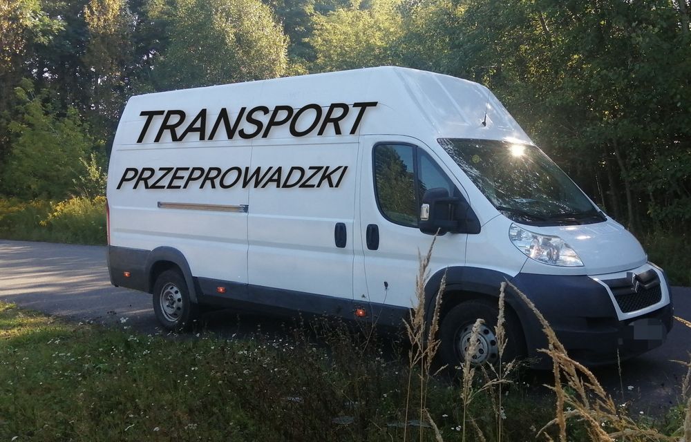 Transport przeprowadzki przewóz motocykli mebli towarów bagażówka