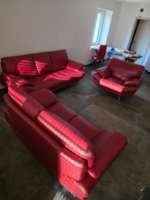 Шкіряні дивани та крісла