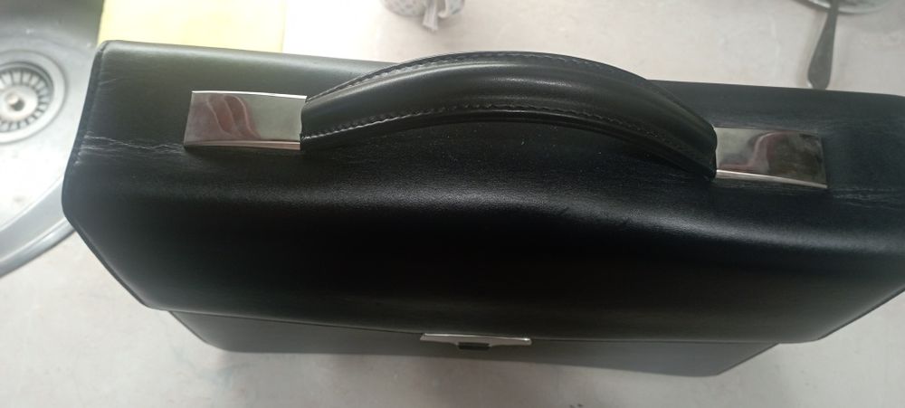 Портфель Neri karra