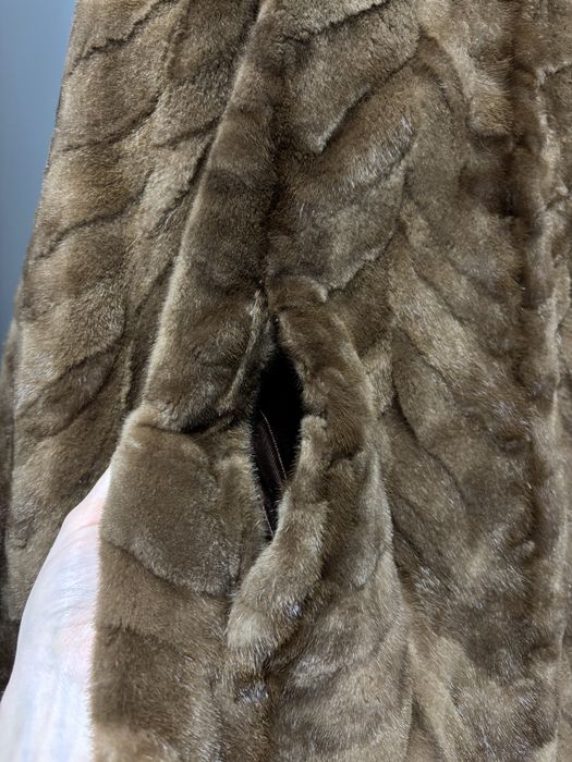 Elegancka długa szuba z naturalnego futra