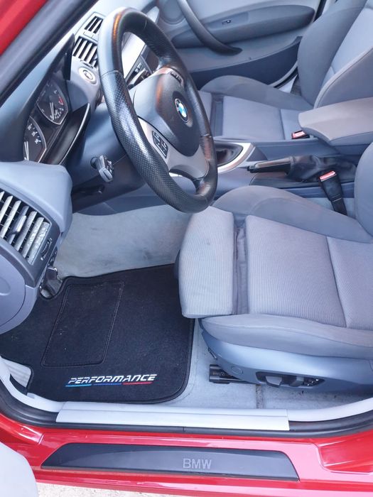 Piękna BMW E87 118i silnik 2.0 KARMESINROT el.fotele tylko 140000km !