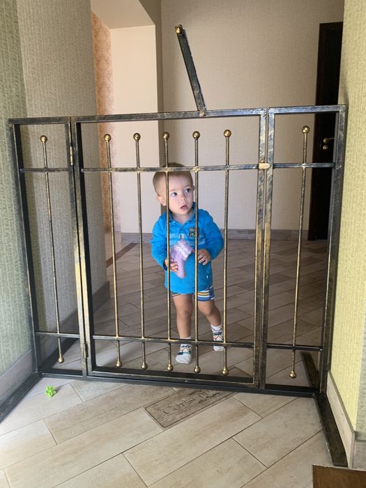 Детский барьер,ограждение на лестницу.