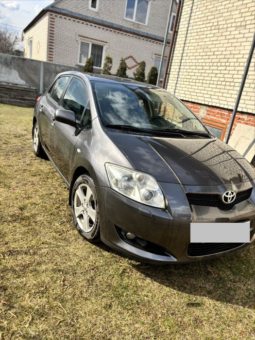 Продам машину Toyota